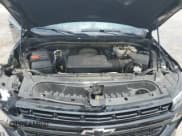 ✅ 2023 Chevrolet Suburban RST • VIN: 1GNSCEKDXPR125193 • Lot: 55652135. Wystawiony na Copart z przebiegiem 131 706 mil. Bezpłatny archiwum sprzedaży aukcyjnych z USA i szczegółowy raport historii pojazdu na DreamBid. Zdjęcie 12.