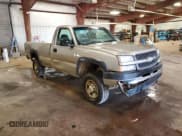 ✅ 2003 Chevrolet Silverado 2500HD Work Truck • VIN: 1GCHK24U43E132966 • Лот: 90258455. Опубликован ранее на Copart с пробегом 146 935 миль. Бесплатный доступ к архиву аукционных продаж из США и подробный отчёт об истории автомобиля на DreamBid. Изображение 4.