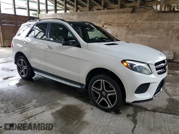 ✅ 2018 Mercedes-Benz GLE 400 • VIN: 4JGDA5GB0JB113077 • Лот: 87472935. Опубликован ранее на Copart с пробегом 135 080 миль. Бесплатный доступ к архиву аукционных продаж из США и подробный отчёт об истории автомобиля на DreamBid. Изображение 4.