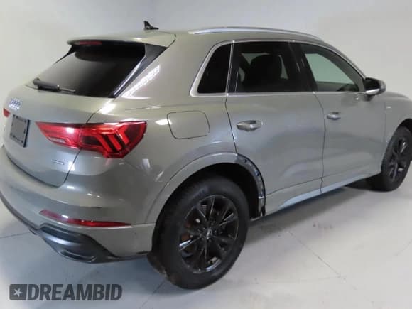 ✅ 2021 Audi Q3 S line Premium • VIN: WA1DECF39M1153959 • Лот: 60929965. Опубликован ранее на Copart с пробегом 30 830 миль. Бесплатный доступ к архиву аукционных продаж из США и подробный отчёт об истории автомобиля на DreamBid. Изображение 3.