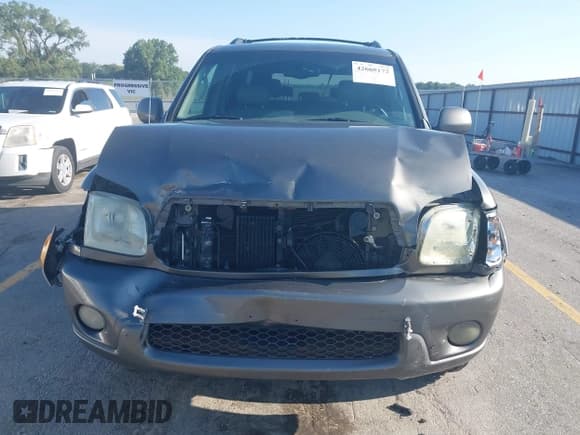 ✅ 2003 Toyota Sequoia Limited • VIN: 5TDBT48A23S153811 • Lot: 42668172. Listed on IAAI with 318,770 mi. Free auction sales archive from the USA and detailed vehicle history report at DreamBid. Image 12.