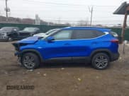 ✅ 2023 Kia Seltos S • VIN: KNDEUCAA3P7352686 • Lot: 43713847. Wystawiony na IAAI z przebiegiem 37 817 mil. Bezpłatny archiwum sprzedaży aukcyjnych z USA i szczegółowy raport historii pojazdu na DreamBid. Zdjęcie 15.