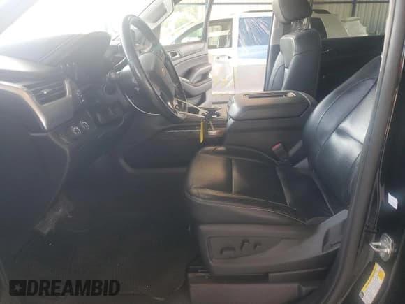 ✅ 2020 Chevrolet Suburban LT • VIN: 1GNSKHKC9LR157400 • Lot: 68171295. Listed on Copart with 134,837 mi. Free auction sales archive from the USA and detailed vehicle history report at DreamBid. Image 7.