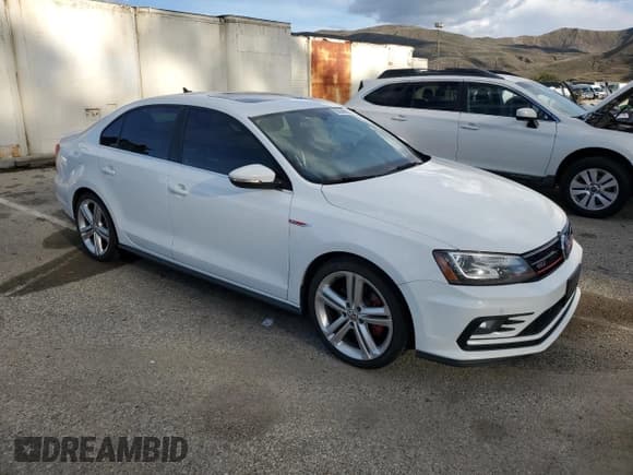 ✅ 2016 Volkswagen Jetta GLI SE • VIN: 3VW4T7AJ8GM371095 • Лот: 93543595. Опубликован ранее на Copart с пробегом 219 285 миль. Бесплатный доступ к архиву аукционных продаж из США и подробный отчёт об истории автомобиля на DreamBid. Изображение 4.