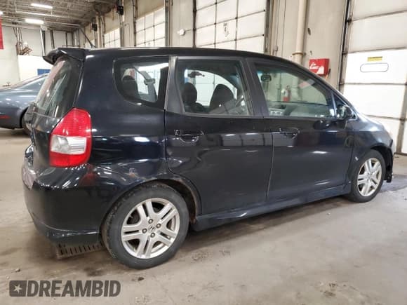 ✅ 2008 Honda Fit Sport • VIN: JHMGD386X8S058001 • Lot: 72388914. Listed on Copart with 174,132 mi. Free auction sales archive from the USA and detailed vehicle history report at DreamBid. Image 3.