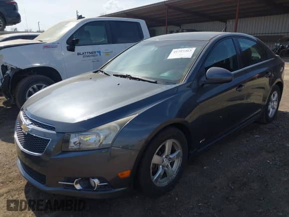 2013 Chevrolet Cruze 1LT с VIN 1G1PC5SB9D7190727, выставлен на аукционе IAAI как лот 41797363 с пробегом 150 742 миль миль и . История ставок и продаж доступна на DreamBid. Изображение 2.