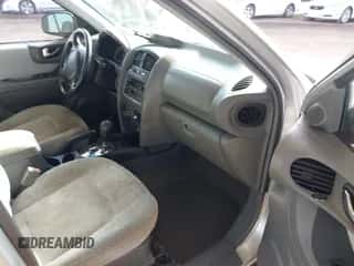 2006 Hyundai Santa Fe GLS z VIN KM8SC13D56U108048, wystawiony jako IAAI lot #41463035 z przebiegiem 236 546 mil mil oraz . Historia ofert i sprzedaży dostępna na DreamBid. Obrazek 5.