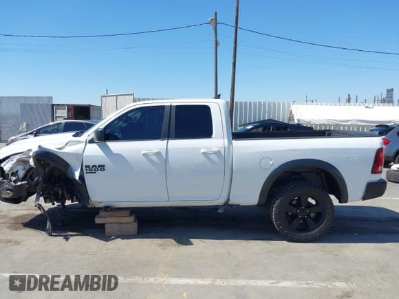 ✅ 2019 Ram 1500 Warlock • VIN: 1C6RR6GG3KS675746 • Lot: 42719139. Wystawiony na IAAI z przebiegiem 80 230 mil. Bezpłatny archiwum sprzedaży aukcyjnych z USA i szczegółowy raport historii pojazdu na DreamBid. Zdjęcie 15.