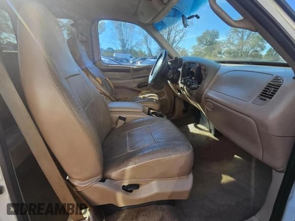 ✅ 1998 Ford F-150 XL • VIN: 1FTRX08L8WKA87645 • Lot: 80074924. Listed on Copart with 182,922 mi. Free auction sales archive from the USA and detailed vehicle history report at DreamBid. Image 5.