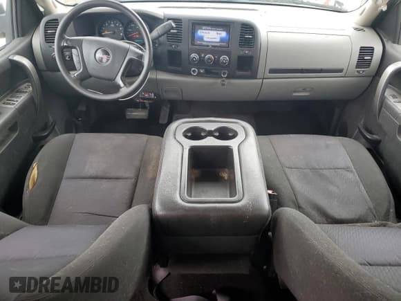 ✅ 2011 GMC Sierra 1500 SL • VIN: 3GTP2UEA2BG187645 • Lot: 56936775. Listed on Copart with 141,520 mi. Free auction sales archive from the USA and detailed vehicle history report at DreamBid. Image 8.