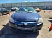 2011 Chevrolet Malibu 1LS z VIN 1G1ZB5E16BF220266, wystawiony jako Copart lot #84942085 z przebiegiem 216 547 mil mil oraz Szkoda całkowita • Salvage title. Historia ofert i sprzedaży dostępna na DreamBid. Obrazek 5.