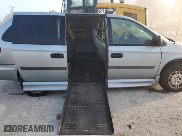 2006 Dodge Grand Caravan SE with VIN 1D4GP24R06B636447, listed as a Copart auction lot 84297505 with 122,072 mi miles and Clean title. Bid and sale history available at DreamBid. Image 11.