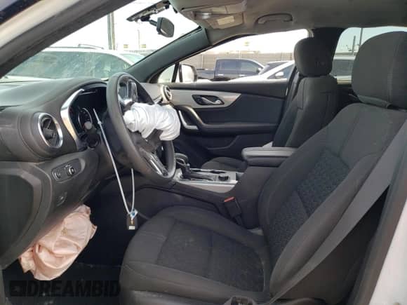 2021 Chevrolet Blazer LT z VIN 3GNKBHRS1MS537956, wystawiony jako Copart lot #39874203 z przebiegiem 38 771 mil mil oraz . Historia ofert i sprzedaży dostępna na DreamBid. Obrazek 7.