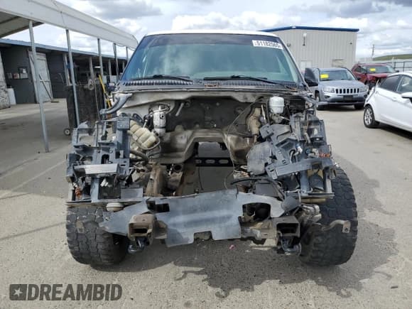 ✅ 2003 Chevrolet Silverado 2500HD LS • VIN: 1GCHC29U13E267442 • Лот: 51182565. Опубликован ранее на Copart с пробегом Не указан. Бесплатный доступ к архиву аукционных продаж из США и подробный отчёт об истории автомобиля на DreamBid. Изображение 5.