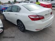 ✅ 2017 Honda Accord EX-L • VIN: 1HGCR2F88HA157648 • Lot: 43292040. Wystawiony na IAAI z przebiegiem 69 973 mil. Bezpłatny archiwum sprzedaży aukcyjnych z USA i szczegółowy raport historii pojazdu na DreamBid. Zdjęcie 3.