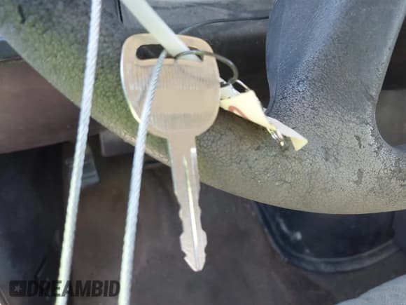 ✅ 2004 GMC Savana • VIN: 1GJGG25U241127181 • Lot: 43638559. Listed on IAAI with 292,294 mi. Free auction sales archive from the USA and detailed vehicle history report at DreamBid. Image 11.