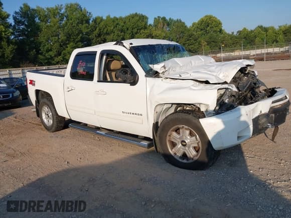 ✅ 2011 Chevrolet Silverado 1500 LTZ • VIN: 3GCPKTE34BG227719 • Lot: 42760265. Wystawiony na IAAI z przebiegiem Nie podano. Bezpłatny archiwum sprzedaży aukcyjnych z USA i szczegółowy raport historii pojazdu na DreamBid. Zdjęcie 1.