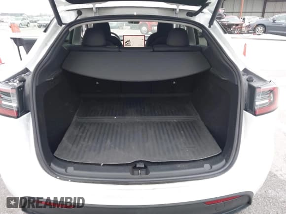 ✅ 2023 Tesla Model Y Long Range • VIN: 7SAYGDEE9PA069095 • Lot: 41986700. Listed on IAAI with 19,484 mi. Free auction sales archive from the USA and detailed vehicle history report at DreamBid. Image 20.