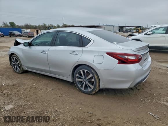 ✅ 2017 Nissan Altima SV • VIN: 1N4AL3AP9HC108111 • Lot: 94513275. Listed on Copart with 94,292 mi. Free auction sales archive from the USA and detailed vehicle history report at DreamBid. Image 2.