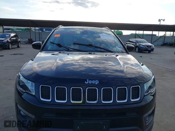 ✅ 2019 Jeep Compass Altitude • VIN: 3C4NJCBB7KT706519 • Lot: 41636111. Wystawiony na IAAI z przebiegiem Nie podano. Bezpłatny archiwum sprzedaży aukcyjnych z USA i szczegółowy raport historii pojazdu na DreamBid. Zdjęcie 13.