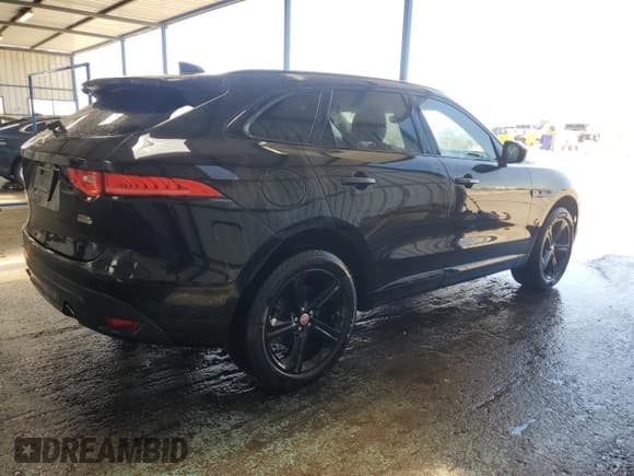 ✅ 2020 Jaguar F-Pace 25t Checkered Flag Edition • VIN: SADCP2FX4LA617624 • Lot: 68045775. Wystawiony na Copart z przebiegiem 52 054 mil. Bezpłatny archiwum sprzedaży aukcyjnych z USA i szczegółowy raport historii pojazdu na DreamBid. Zdjęcie 3.