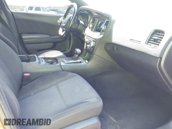 ✅ 2020 Dodge Charger SXT • VIN: 2C3CDXBG9LH150455 • Lot: 42340018. Listed on IAAI with 107,359 mi. Free auction sales archive from the USA and detailed vehicle history report at DreamBid. Image 5.