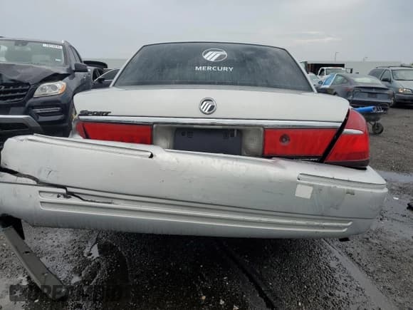 ✅ 1999 Mercury Grand Marquis GS • VIN: 2MEFM74W9XX695997 • Lot: 82167115. Wystawiony na Copart z przebiegiem 154 924 mil. Bezpłatny archiwum sprzedaży aukcyjnych z USA i szczegółowy raport historii pojazdu na DreamBid. Zdjęcie 6.