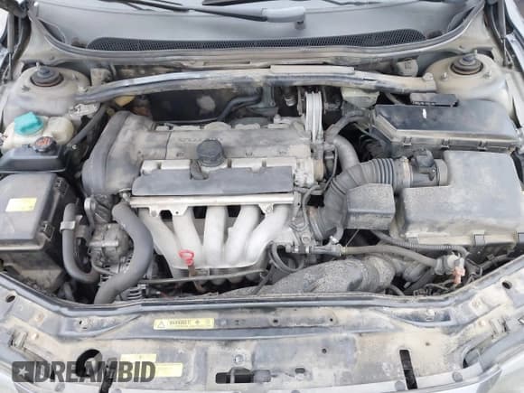 ✅ 2004 Volvo V70 • VIN: YV1SW61T042405718 • Lot: 43861784. Listed on IAAI with 205,583 mi. Free auction sales archive from the USA and detailed vehicle history report at DreamBid. Image 10.