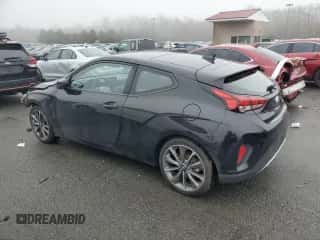 2020 Hyundai Veloster 2.0 z VIN KMHTG6AF3LU027765, wystawiony jako Copart lot #47357885 z przebiegiem 64 235 mil mil oraz Szkoda całkowita • Salvage title. Historia ofert i sprzedaży dostępna na DreamBid. Obrazek 2.