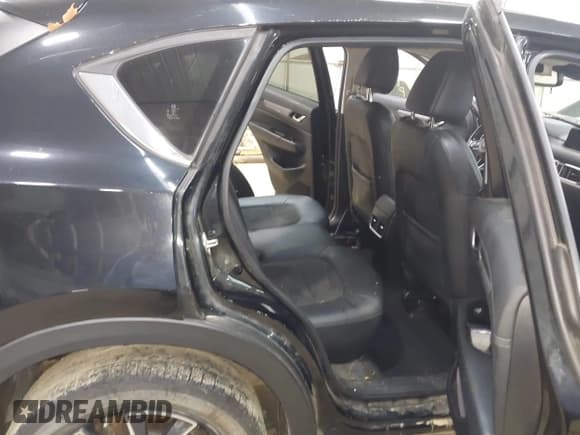 ✅ 2018 Mazda CX-5 Touring • VIN: JM3KFBCM2J0380100 • Lot: 43777906. Wystawiony na IAAI z przebiegiem 108 960 mil. Bezpłatny archiwum sprzedaży aukcyjnych z USA i szczegółowy raport historii pojazdu na DreamBid. Zdjęcie 8.