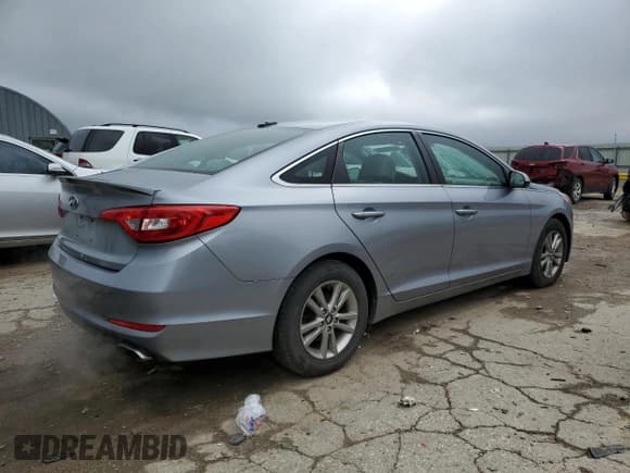✅ 2015 Hyundai Sonata SE • VIN: 5NPE24AF8FH149228 • Lot: 57872515. Wystawiony na Copart z przebiegiem 136 628 mil. Bezpłatny archiwum sprzedaży aukcyjnych z USA i szczegółowy raport historii pojazdu na DreamBid. Zdjęcie 3.