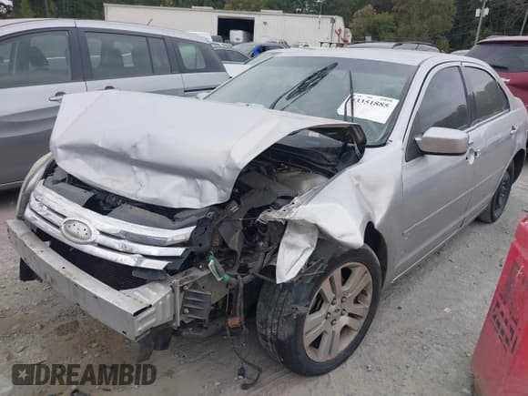 ✅ 2009 Ford Fusion SEL • VIN: 3FAHP08199R101746 • Lot: 43351885. Wystawiony na IAAI z przebiegiem 195 900 mil. Bezpłatny archiwum sprzedaży aukcyjnych z USA i szczegółowy raport historii pojazdu na DreamBid. Zdjęcie 2.