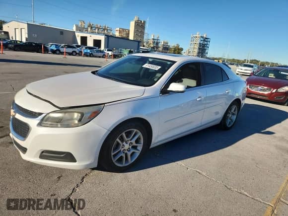 2015 Chevrolet Malibu LT z VIN 1G11C5SLXFF179954, wystawiony jako Copart lot #91450035 z przebiegiem 198 710 mil mil oraz Czysty tytuł • Clean title. Historia ofert i sprzedaży dostępna na DreamBid. Obrazek 1.