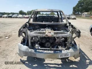 ✅ 2020 Chevrolet Silverado 1500 RST • VIN: 3GCUYEET2LG271751 • Lot: 69319054. Wystawiony na Copart z przebiegiem Nie podano. Bezpłatny archiwum sprzedaży aukcyjnych z USA i szczegółowy raport historii pojazdu na DreamBid. Zdjęcie 5.