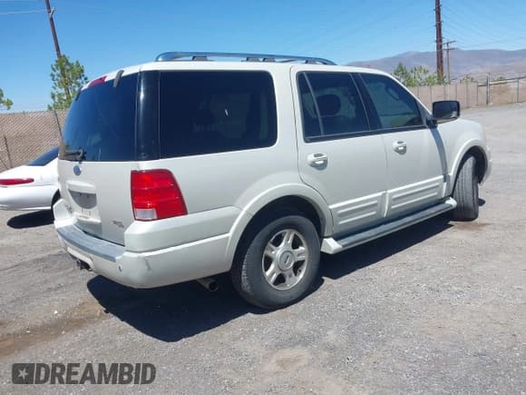 ✅ 2006 Ford Expedition Limited • VIN: 1FMFU205X6LA02671 • Лот: 42206540. Опубликован ранее на IAAI с пробегом 222 228 миль. Бесплатный доступ к архиву аукционных продаж из США и подробный отчёт об истории автомобиля на DreamBid. Изображение 4.