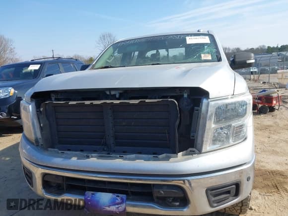 ✅ 2018 Nissan Titan SL • VIN: 1N6AA1E53JN513935 • Лот: 41507596. Опубликован ранее на IAAI с пробегом Не указан. Бесплатный доступ к архиву аукционных продаж из США и подробный отчёт об истории автомобиля на DreamBid. Изображение 12.