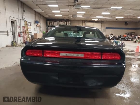 ✅ 2009 Dodge Challenger SE • VIN: 2B3LJ44V99H589549 • Lot: 41203238. Wystawiony na IAAI z przebiegiem 164 425 mil. Bezpłatny archiwum sprzedaży aukcyjnych z USA i szczegółowy raport historii pojazdu na DreamBid. Zdjęcie 17.