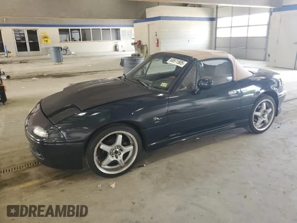 ✅ 1995 Mazda MX-5 Miata • VIN: JM1NA3538S0601683 • Lot: 68971905. Wystawiony na Copart z przebiegiem 6 406 mil. Bezpłatny archiwum sprzedaży aukcyjnych z USA i szczegółowy raport historii pojazdu na DreamBid. Zdjęcie 1.