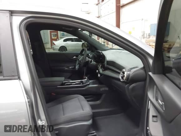 2025 Chevrolet Equinox AWD LT с VIN 3GNAXPEG7SL190701, выставлен на аукционе IAAI как лот 42078026 с пробегом 3 064 миль миль и . История ставок и продаж доступна на DreamBid. Изображение 5.