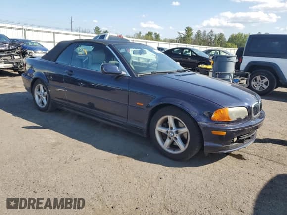 ✅ 2002 BMW 3 Series 325Ci • VIN: WBABS33462PG86557 • Lot: 80813875. Listed on Copart with 198,000 mi. Free auction sales archive from the USA and detailed vehicle history report at DreamBid. Image 4.
