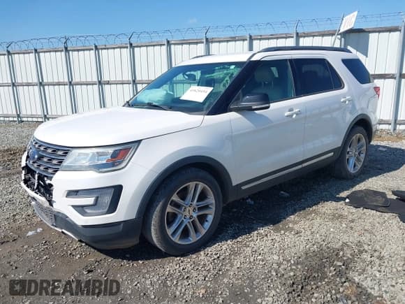 ✅ 2017 Ford Explorer XLT • VIN: 1FM5K7D81HGD96172 • Lot: 41620454. Wystawiony na IAAI z przebiegiem 122 937 mil. Bezpłatny archiwum sprzedaży aukcyjnych z USA i szczegółowy raport historii pojazdu na DreamBid. Zdjęcie 2.