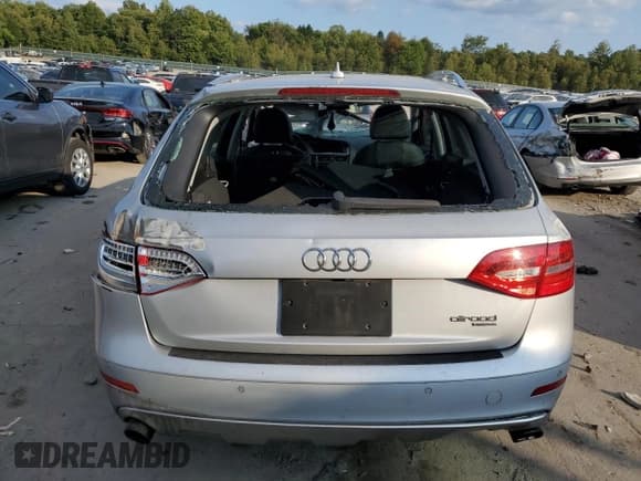✅ 2014 Audi allroad A4 Premium Plus • VIN: WA1UFAFL5EA104132 • Лот: 70884744. Опубликован ранее на Copart с пробегом Не указан. Бесплатный доступ к архиву аукционных продаж из США и подробный отчёт об истории автомобиля на DreamBid. Изображение 6.