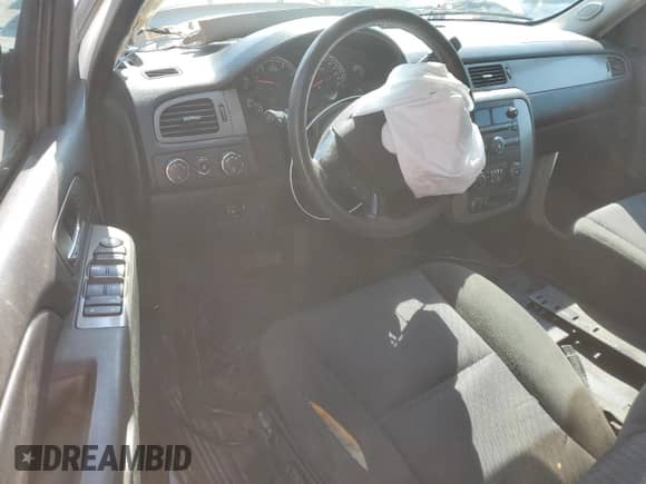 2011 Chevrolet Tahoe Commercial with VIN 1GNSK4E03BR321927, listed as a Copart auction lot 71710804 with 105,072 mi miles and Non repairable. Bid and sale history available at DreamBid. Image 8.