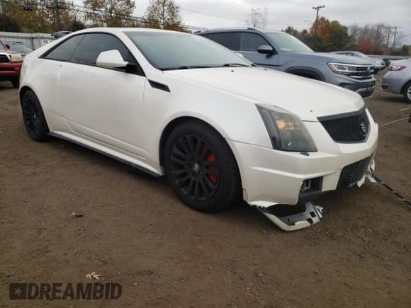 ✅ 2011 Cadillac CTS Premium • VIN: 1G6DS1ED8B0119157 • Lot: 90248765. Listed on Copart with 186,175 mi. Free auction sales archive from the USA and detailed vehicle history report at DreamBid. Image 4.