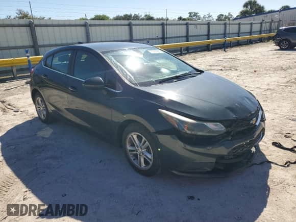 2018 Chevrolet Cruze LT z VIN 3G1BE6SM9JS589808, wystawiony jako Copart lot #90444425 z przebiegiem 190 187 mil mil oraz Szkoda całkowita • Salvage title. Historia ofert i sprzedaży dostępna na DreamBid. Obrazek 4.