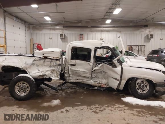 ✅ 2006 Chevrolet Silverado 1500 • VIN: 1GBHC23246F128626 • Лот: 41574542. Опубликован ранее на IAAI с пробегом Не указан. Бесплатный доступ к архиву аукционных продаж из США и подробный отчёт об истории автомобиля на DreamBid. Изображение 13.