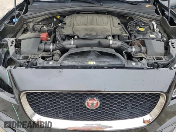 ✅ 2017 Jaguar F-Pace 35t Prestige • VIN: SADCK2BV1HA891826 • Lot: 90251365. Listed on Copart with 49,693 mi. Free auction sales archive from the USA and detailed vehicle history report at DreamBid. Image 12.