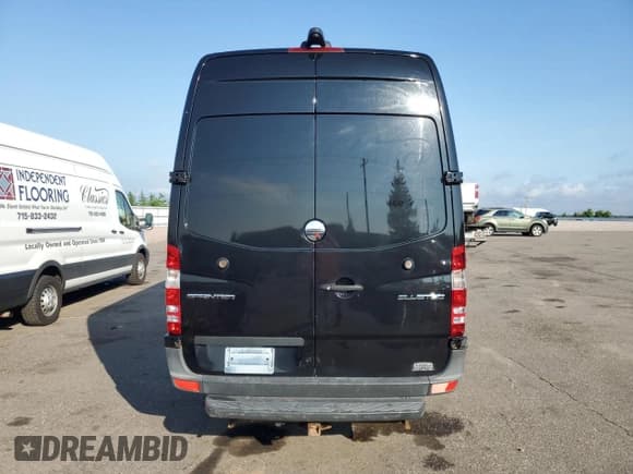 ✅ 2015 Freightliner Sprinter • VIN: WDYPE8DC9F5955933 • Lot: 66303835. Wystawiony na Copart z przebiegiem 126 526 mil. Bezpłatny archiwum sprzedaży aukcyjnych z USA i szczegółowy raport historii pojazdu na DreamBid. Zdjęcie 6.
