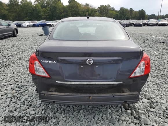 ✅ 2015 Nissan Versa S • VIN: 3N1CN7AP9FL840151 • Lot: 80850735. Listed on Copart with 69,719 mi. Free auction sales archive from the USA and detailed vehicle history report at DreamBid. Image 6.