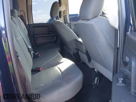 2015 Ram 1500 Express с VIN 1C6RR6FT5FS770216, выставлен на аукционе IAAI как лот 43364912 с пробегом 205 449 миль миль и . История ставок и продаж доступна на DreamBid. Изображение 8.